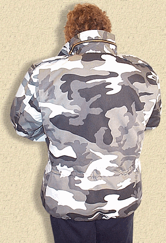 taillierbar, Kapuze im Kragen, ausgestellter Rücken....